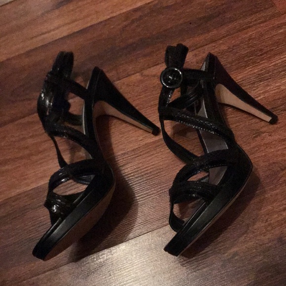 Shoes - Picture 5 of 8